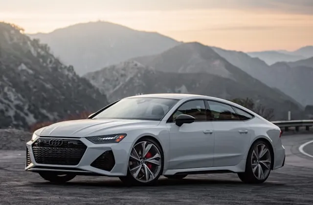 Carro eletrificado financiado com seguro obrigatorio